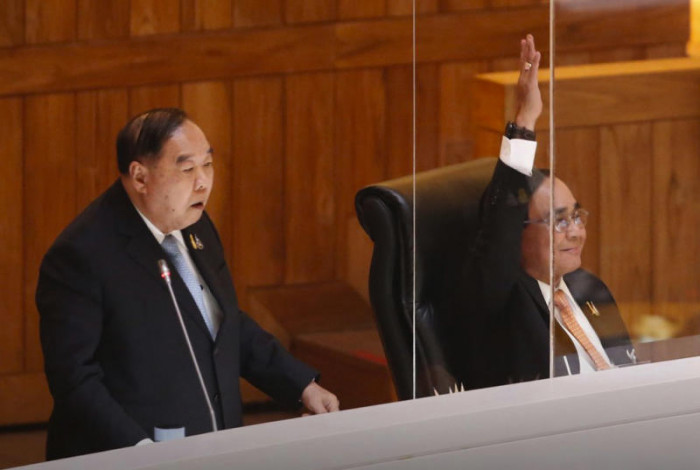 Most don't believe PPRP, Pheu Thai have made deal to make Prawit PM: poll