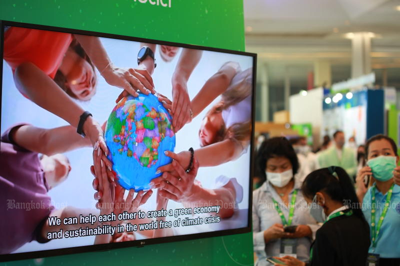 Participants take part in the Thailand Climate Action Conference, organised under the theme ‘Our Future: Our Responsibility, Our Opportunity’, at Paragon Hall in the Paragon shopping complex. Apichart Jinakul