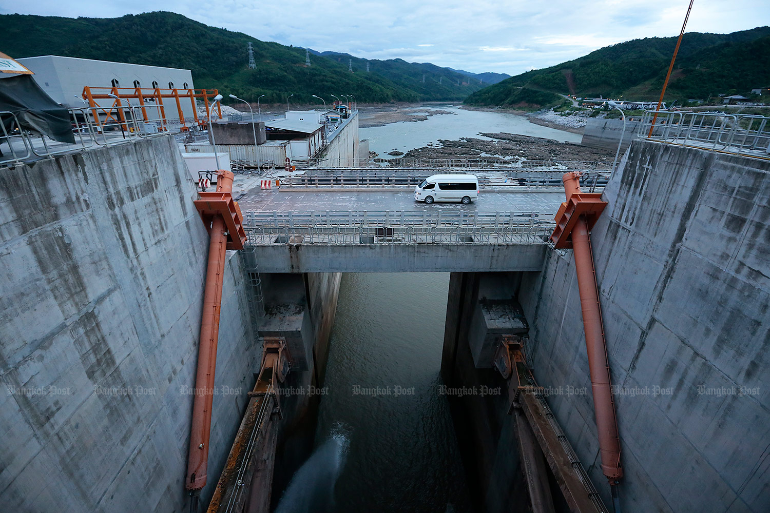 Xayaburi Dam deal free to proceed