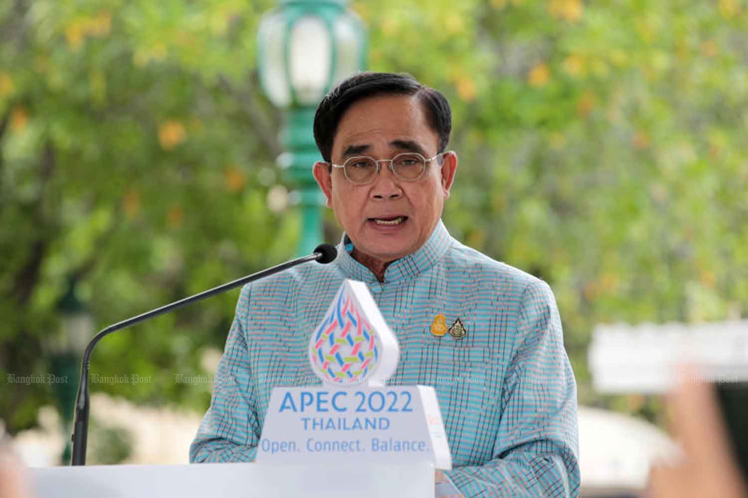 Prime Minister Prayut Chan-o-cha speaks to reporters at Government House on Tuesday. (Photo: Chanat Katanyu)