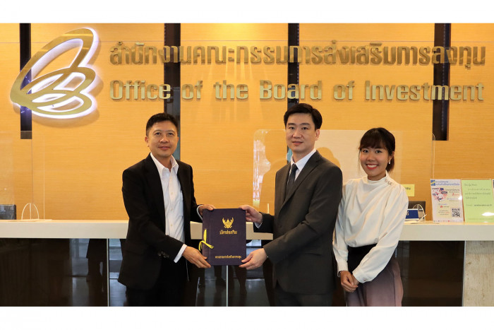 BOI hands Investment Promotion Certificate to BYD - Vimarsana News