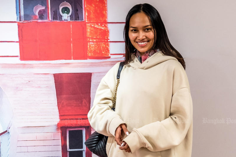 Myanmar's exiled beauty queen Han Lay, who had spoken out against military rule in her country and became stranded at Suvarnabhumi airport, arrive in Charlottetown, Prince Edward Island, Canada, on Wednesday. (Reuters photo)