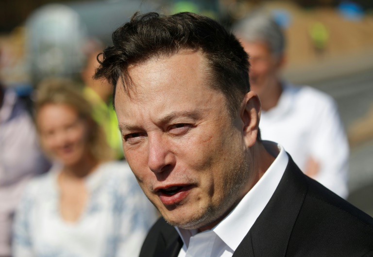 Musk offers to close Twitter buyout at original price