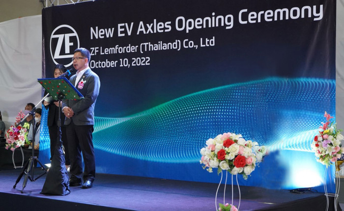 Mercedes-Benz produces first pure EV in Thailand - Vimarsana News