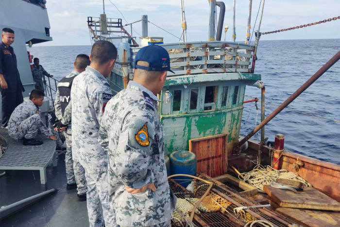 Vietnamese trawler seized, crew arrested - Vimarsana News
