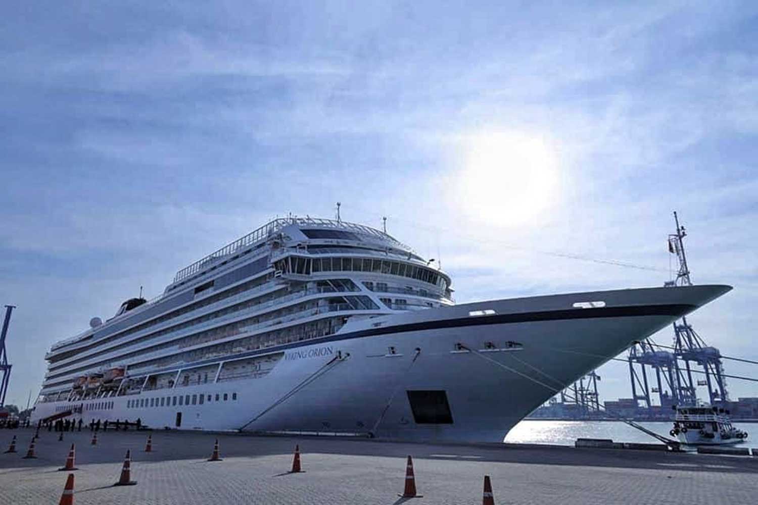 The Viking Orion cruise ship docks at Laem Chabang port in Si Racha district, Chon Buri,  on Thursday. It was due to leave on Friday. (Photo: Pongpat Wongyala)