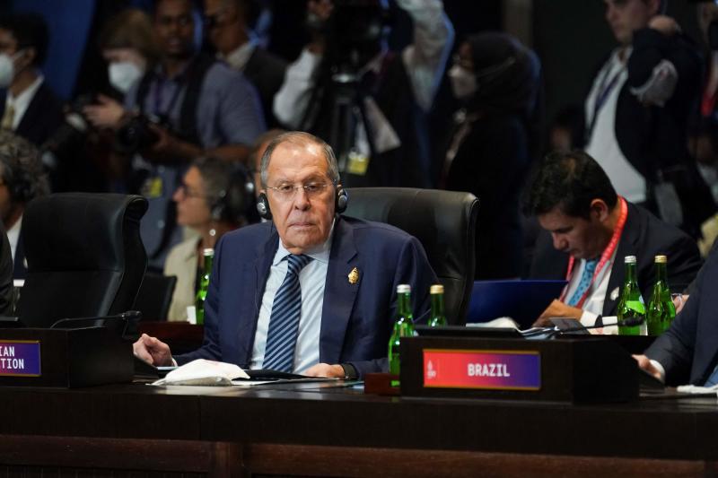 Russia’s Lavrov stays in seat at G20 during Zelensky Speech