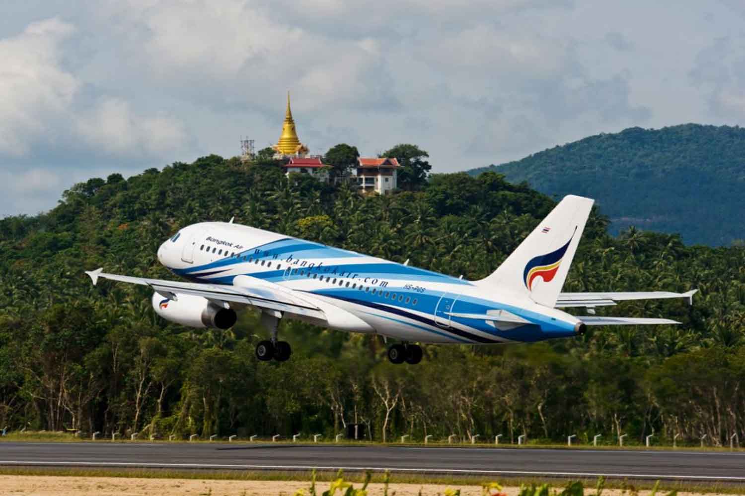 An Airbus A319 Bangkok Airways jet taking off from Samui airport.