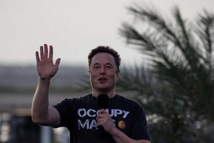 Musk expects Neuralink to begin human trials in six months - Vimarsana News