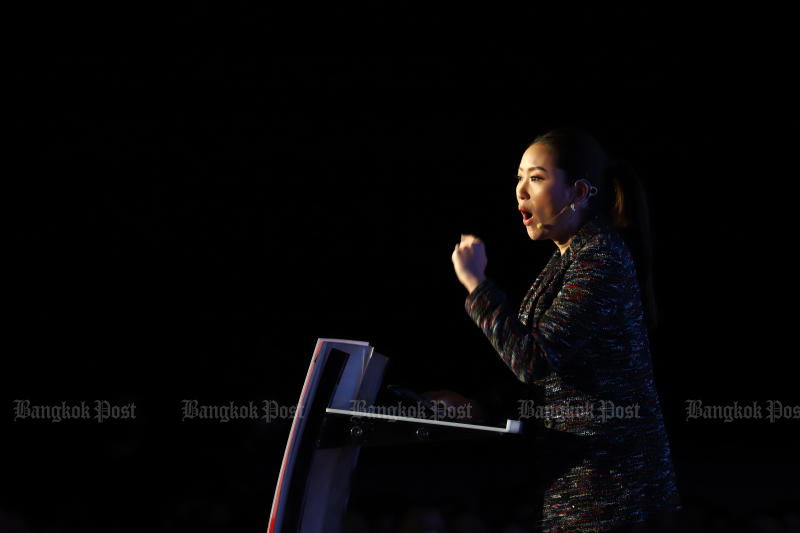 Paetongtarn Shinawatra gives a speech at the Pheu Thai Party's headquarters on Phetchaburi Road, Bangkok, on Tuesday. (Photo: Nutthawat Wicheanbut)