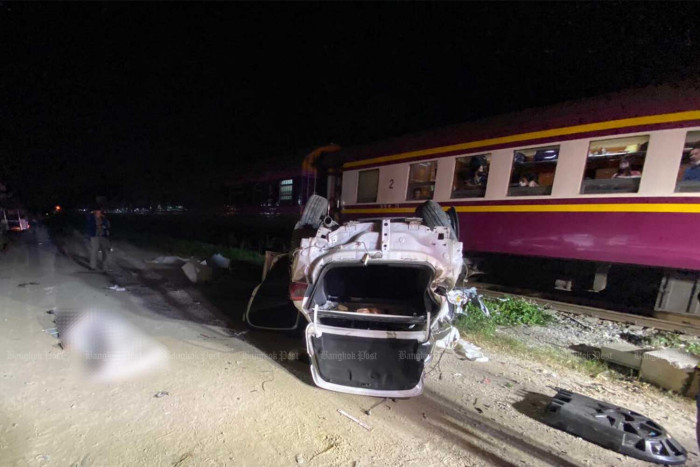 Three killed on Hua Hin railway crossing