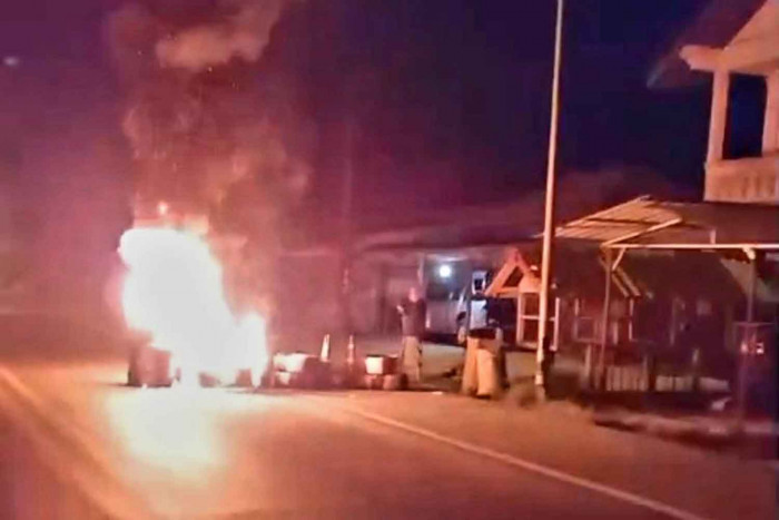 Minor arson attacks, gunfire in Pattani on New Year's Eve - Vimarsana News