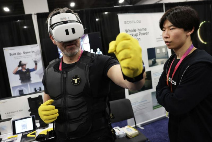 From bees to bullets, CES tech show gives gamers the feels - Vimarsana News