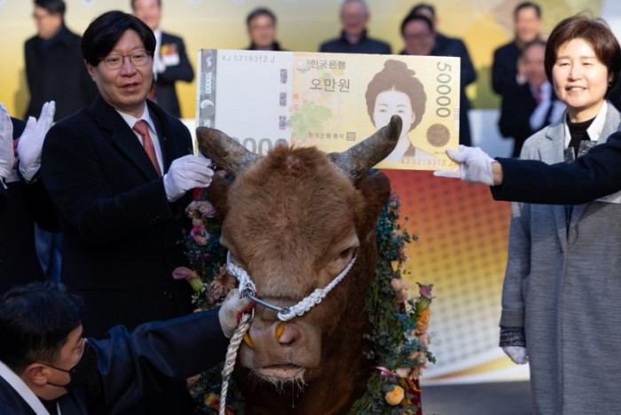 Asia stocks on track to enter bull market as China rally extends - Vimarsana News