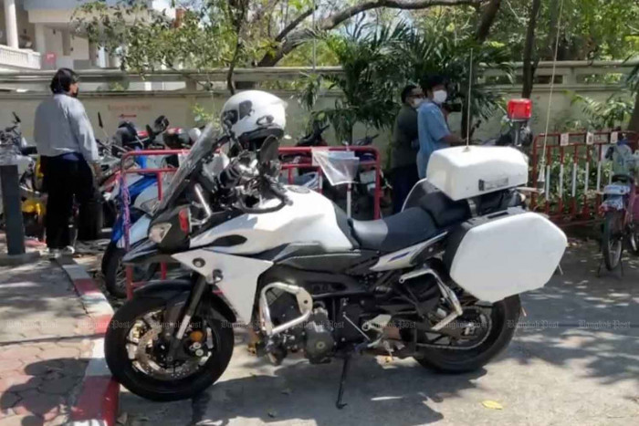 3 cops offered VVIP service to Chinese visitor
