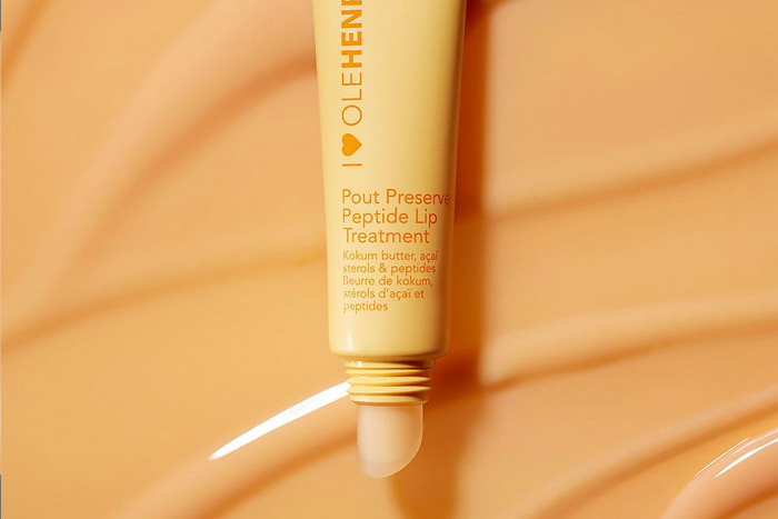 Go full pout with Olehenriksen - Vimarsana News