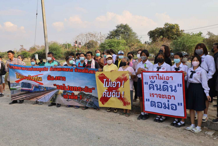 Locals demand SRT halt rail project amid flood risk - Vimarsana News