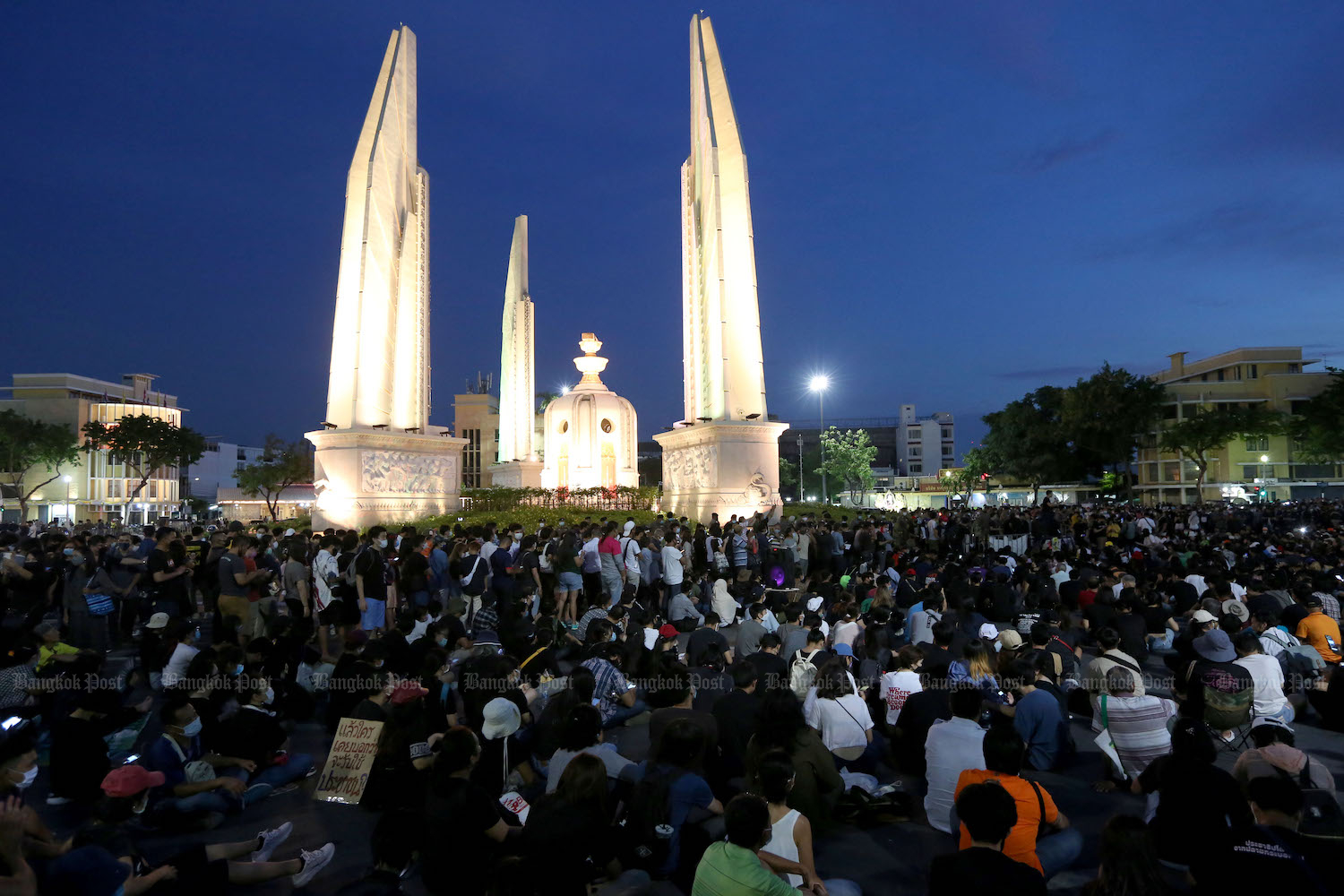 Supporters gather at Democracy Monument in Bangkok for the first Free Youth rally on July 18, 2020. (Bangkok Post File Photo)