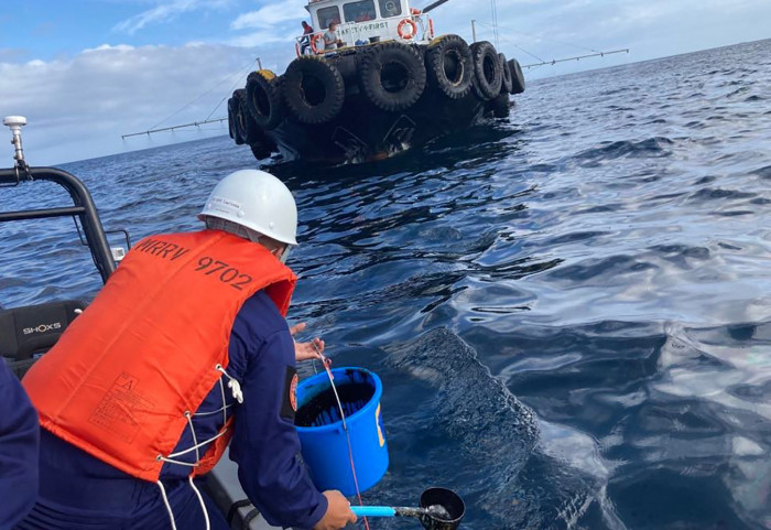 Sunken Philippine tanker leaking oil - Vimarsana News