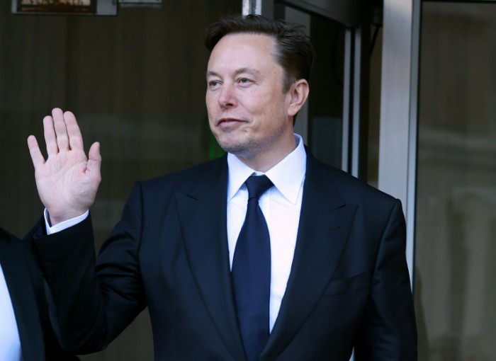 Musk eyes torrid growth at Tesla, but offers no big new reveals - Vimarsana News