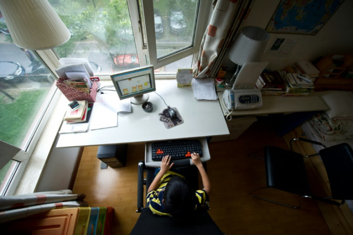 Chinese students leap 'Great Firewall' for ChatGPT homework help - Vimarsana News