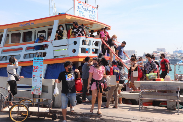 Water shortage hits Koh Lan - Vimarsana News