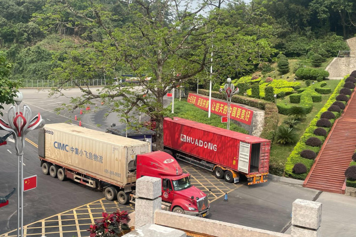 Fruit prices hike on Chinese demand - Vimarsana News