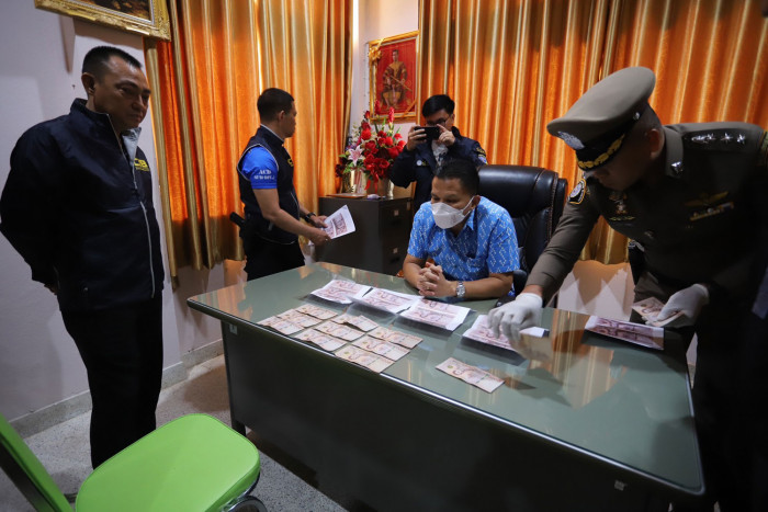 District chief charged with demanding bribes - Vimarsana News