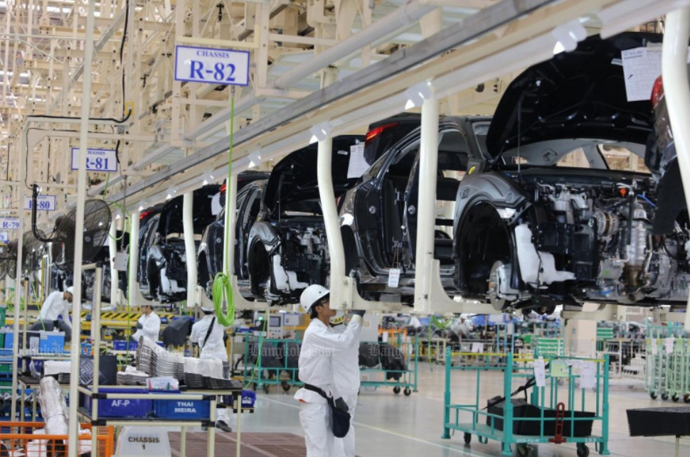 Car production dips y/y, but exports surge