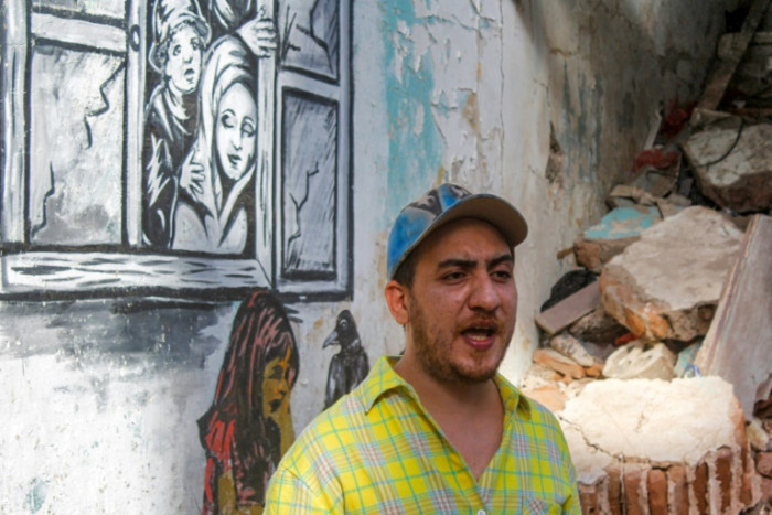 Yemen street artist chronicles war on battle-scarred walls - Vimarsana News