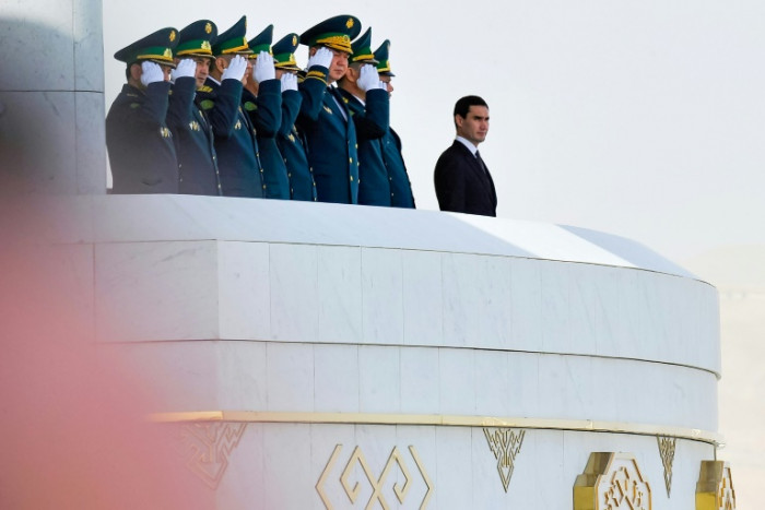 Turkmenistan vows to end smoking within two years - Vimarsana News