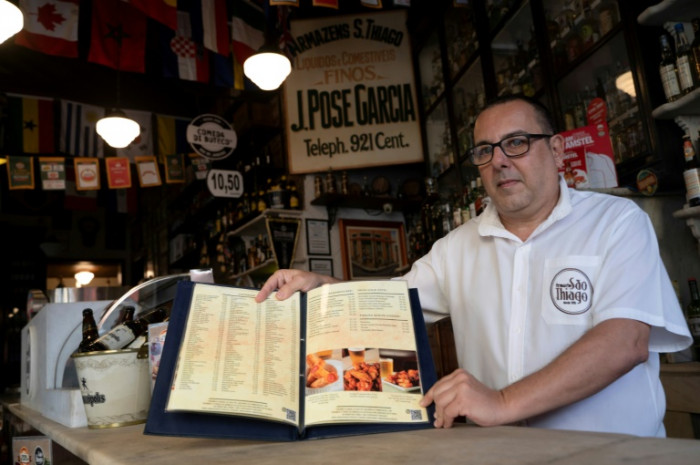 QR code menus spark love-hate row in Rio, and beyond - Vimarsana News
