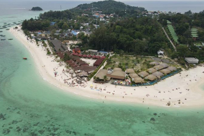 Firm donates B100m land to Koh Lipe islanders after dispute - Vimarsana News