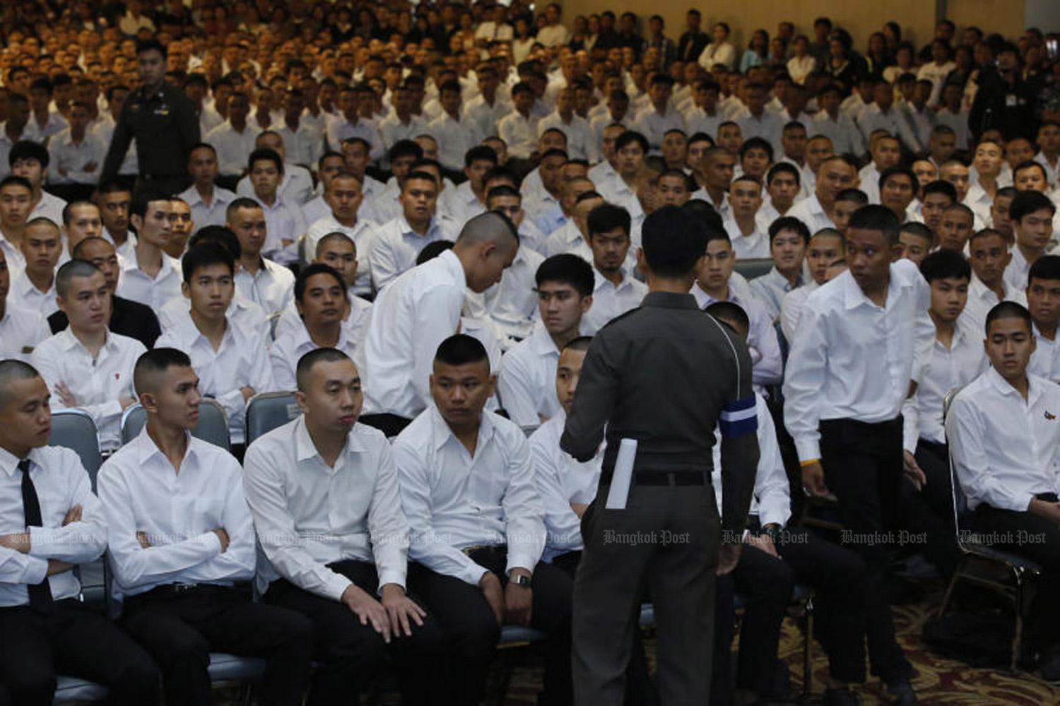 Candidates who passed the police exam turned up for orientation at Police Club in 2017. (File photo)