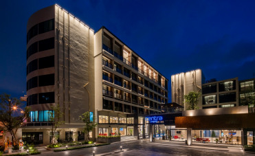 Affordable stay near Bangkok's historic landmarks at Centra by Centara Hotel Bangkok Phra Nakhon