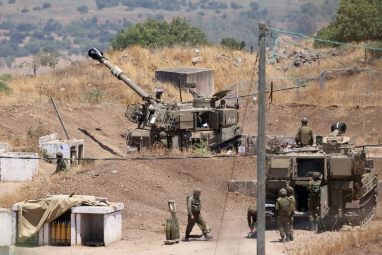 Lebanon attacks israel. Lebanon attacks israel. Цахал нетаньяху. Lebanon attacks israel. Израильская артиллерия.