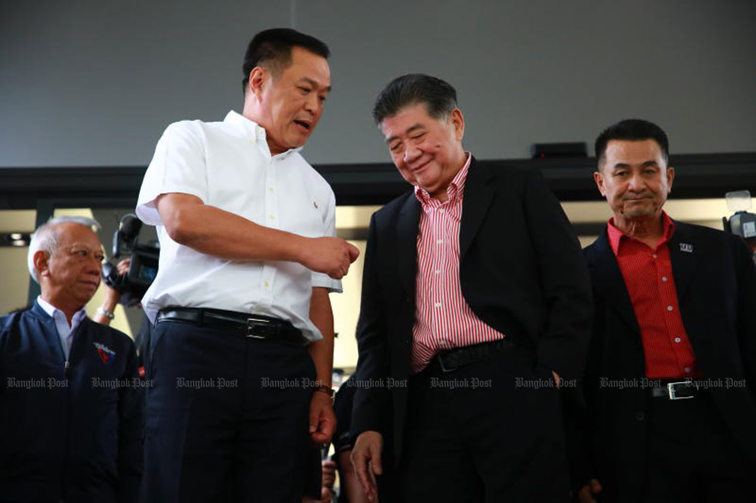 Pheu Thai to hold meeting with coalition parties next week