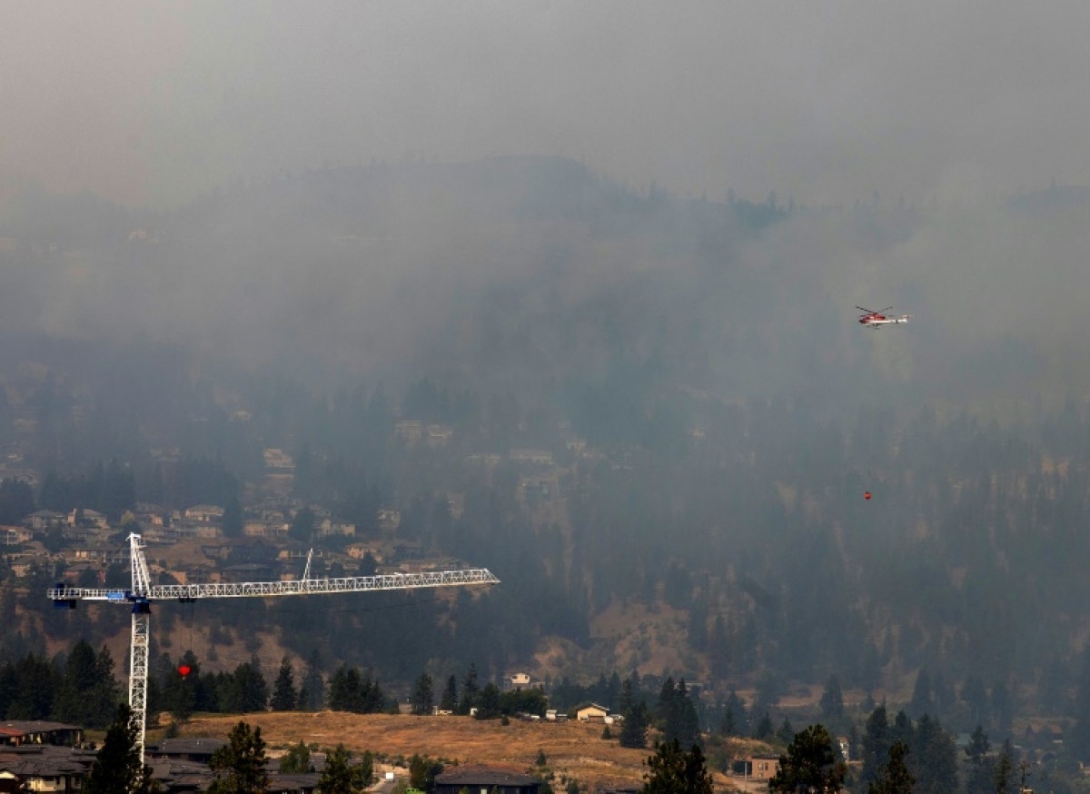 Bangkok Post - Tens of thousands flee western Canada wildfires