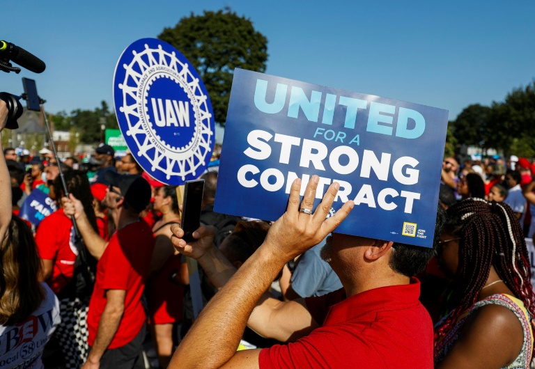 The United Auto Workers is set to announce strike actions, barring a last-minute agreement with automakers. (Photo: AFP)