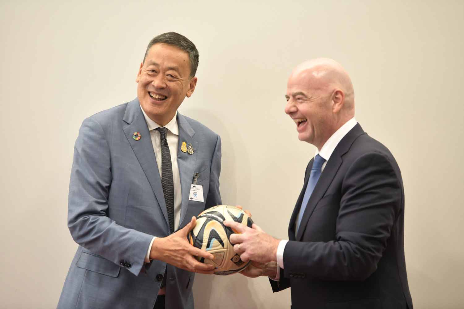 PM Srettha discusses cooperation with Fifa president