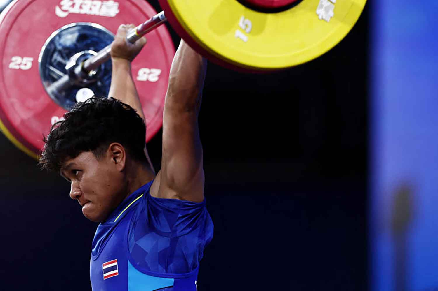 Start of a new era?: Thai weightlifter Thanyathon Sukcharoen is in action in the women's 49kg division in Hangzhou on Saturday. (Reuters photo)