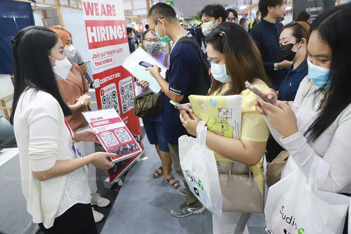 Bangkok Post - Demand for labour rises almost 11%