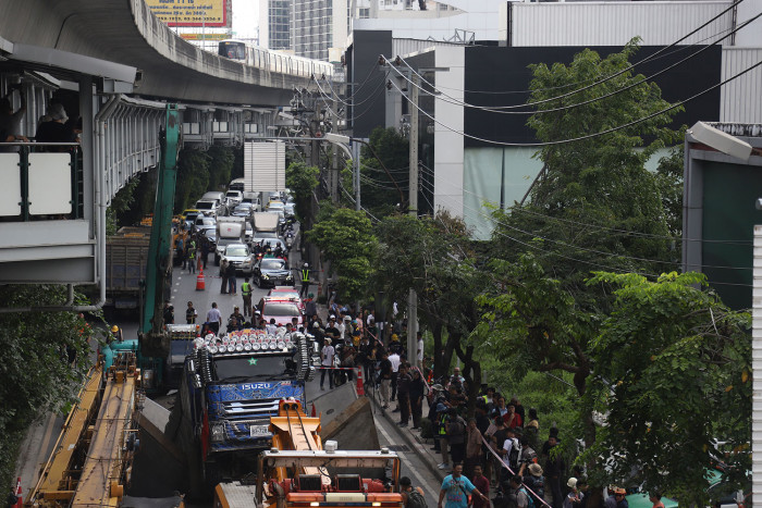 Bangkok Post - No bribery found in broken road truck case