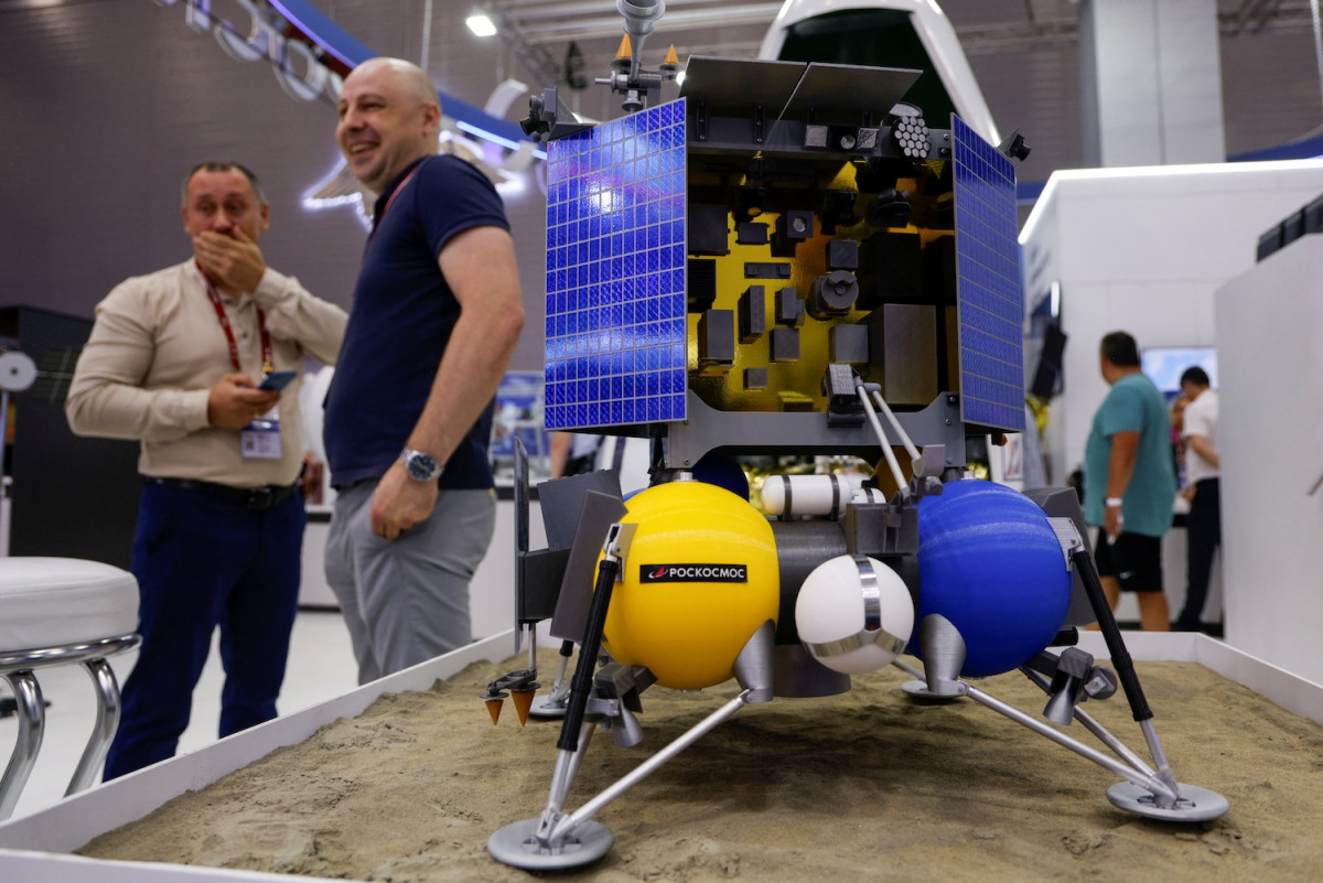 Bangkok Post - Russia makes plans for manned moon mission