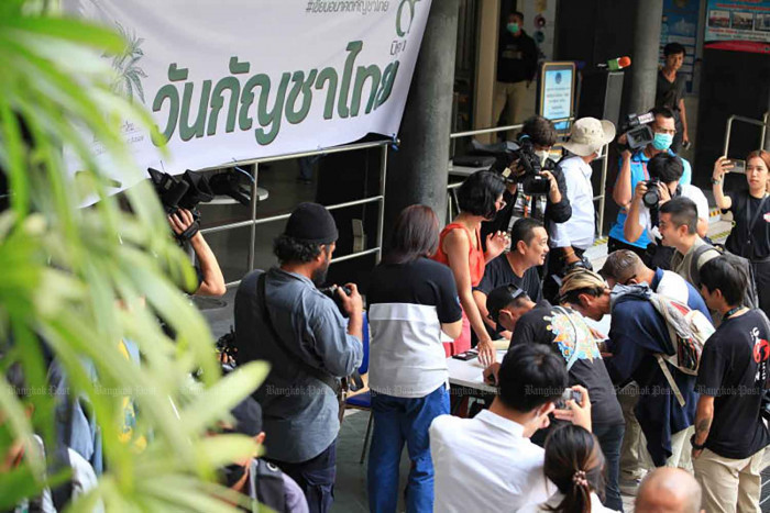 Bangkok Post - Ministry to reclassify cannabis as narcotic by end of year