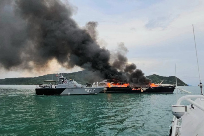 Luxury yacht damaged by fire in Phuket - Vimarsana News