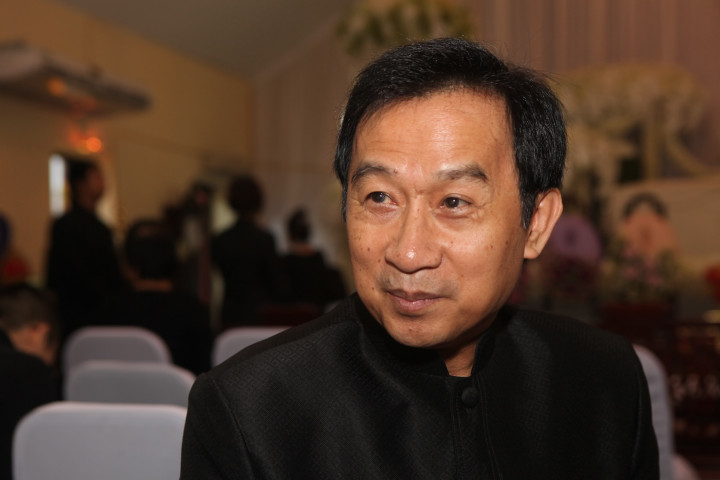 Red Bull tycoon sues senator over bribe claim