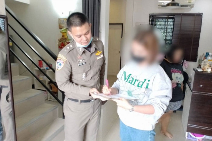 Bangkok Post - Six bogus doctors arrested in clinic raids