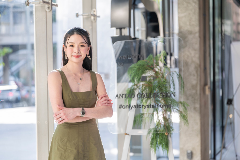 Nature-Inspired Sustainable Design by Global Visionaries