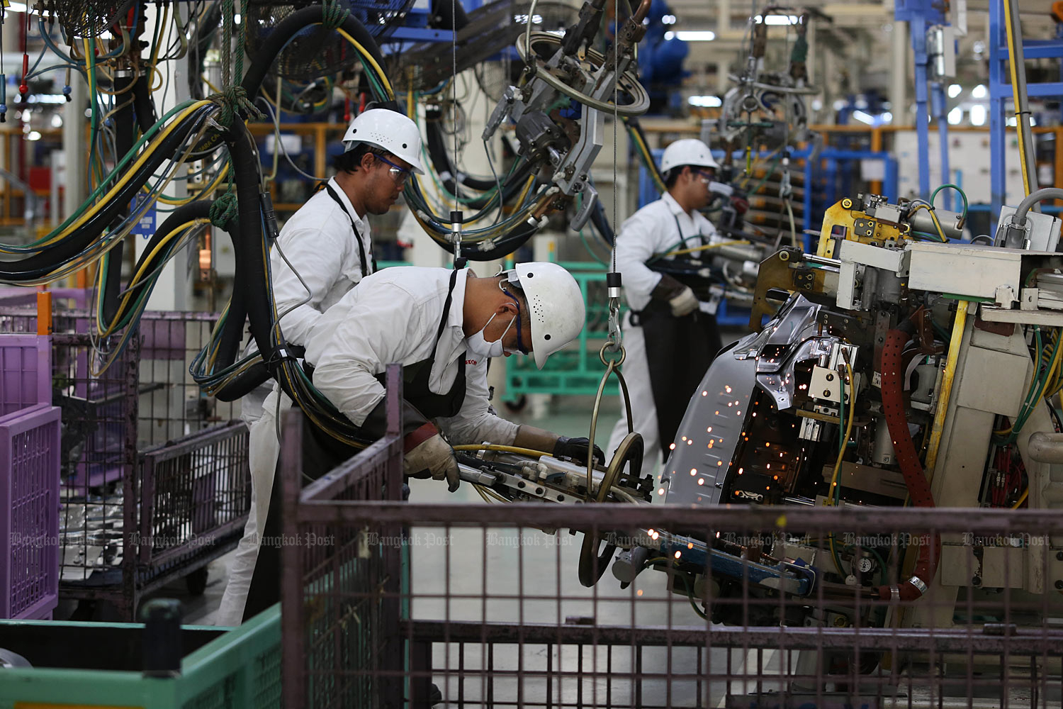 Industrial sentiment advances in November